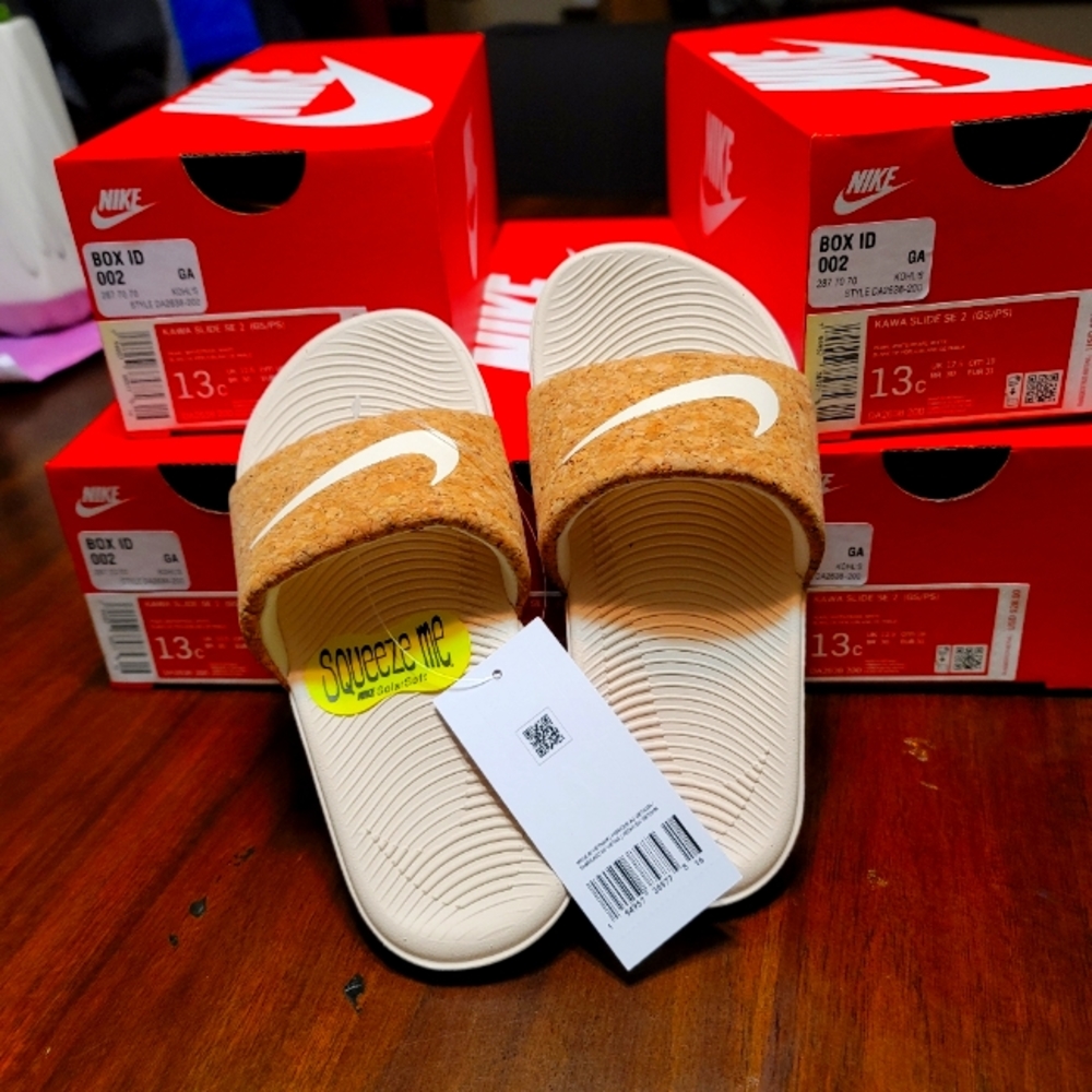 Nike Kawa SE Kids Slides Size 13C